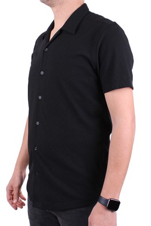 Dagoster DMG23-118381 Siyah Örme Apaj Yaka Dar Kalıp Kısa Kol Erkek Gömlek