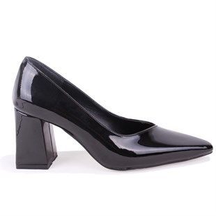 Dagoster DZA07-129615 Siyah Rugan Stiletto Topuklu Kadın Ayakkabı