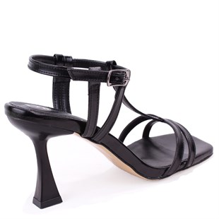 Dagoster DZA07-33709 Siyah 9 cm İnce Topuklu Klasik Kadın Ayakkabı