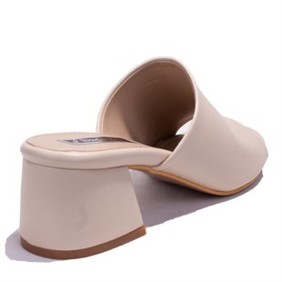 Dagoster DZA07-811304 Bej Klasik Topuklu Kadın Terlik