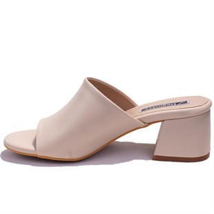 Dagoster DZA07-811304 Bej Klasik Topuklu Kadın Terlik