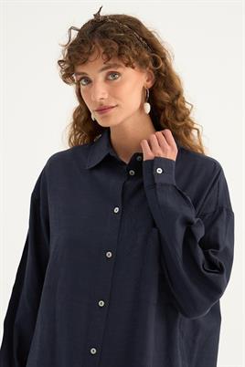 %100 Pamuk Uzun Beyaz Etek, Lacivert Gömlek, Jazz Şal Kombin