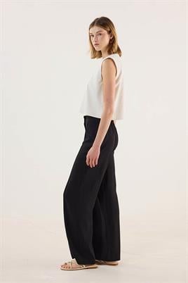 Biye Detaylı Pantolon Siyah