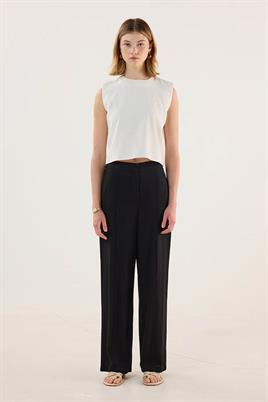 Biye Detaylı Pantolon Siyah