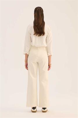 Bol Kesim Jean Beyaz