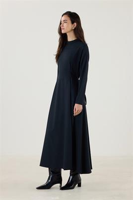 Çift Pileli Yüksek Yaka Elbise Siyah