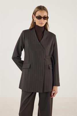 Düğme Detaylı Çizgili Blazer Acı kahve