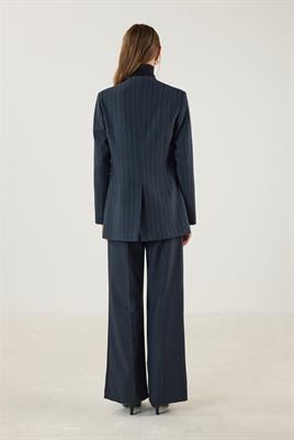 Düğme Detaylı Çizgili Blazer Lacivert