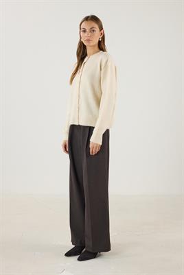 Düğmeli Örme Triko Kısa Hırka Krem