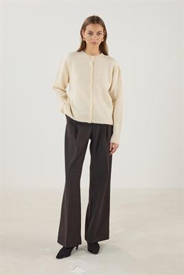 Düğmeli Örme Triko Kısa Hırka Krem