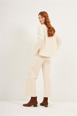 En Boy Çizgi Kazak Ekru