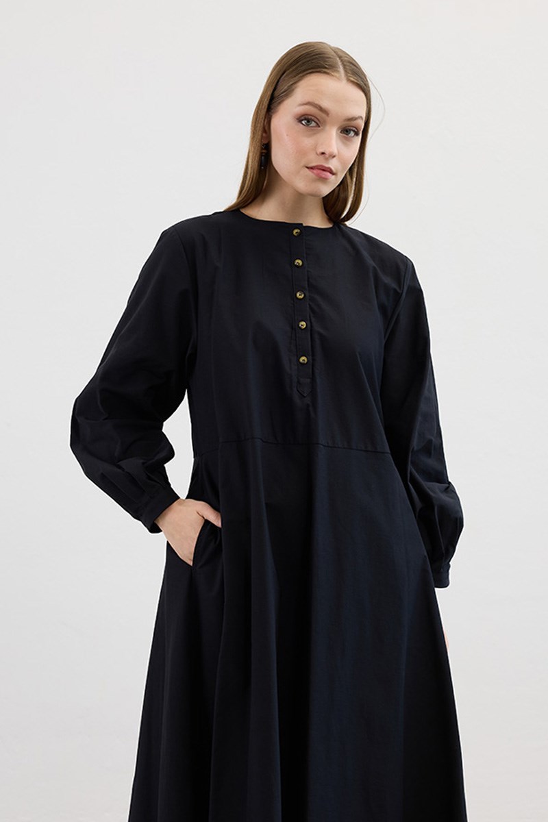 Eteği Parçalı Elbise Siyah