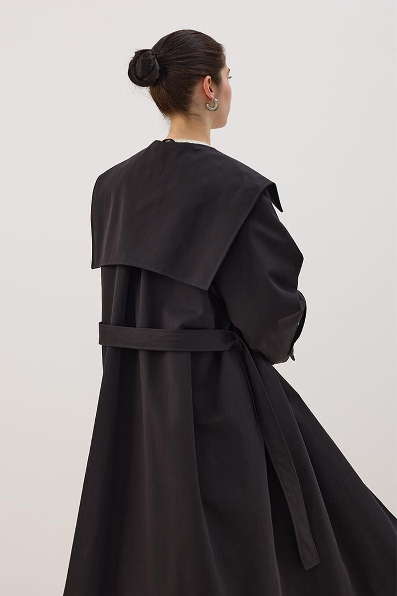 Geniş Yaka Uzun Trençkot Siyah