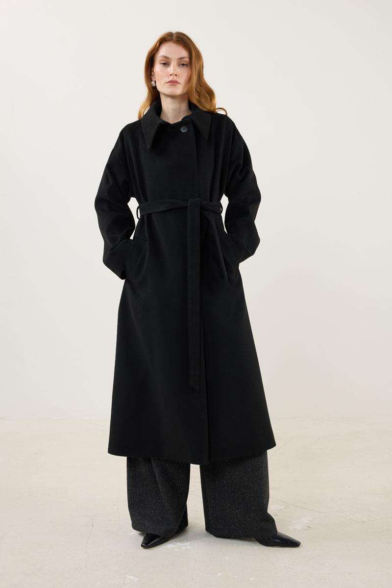 Geniş Yakalı Kaban Siyah