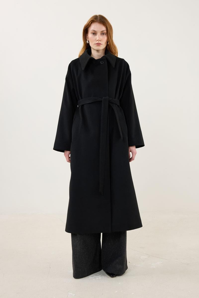 Geniş Yakalı Kaban Siyah