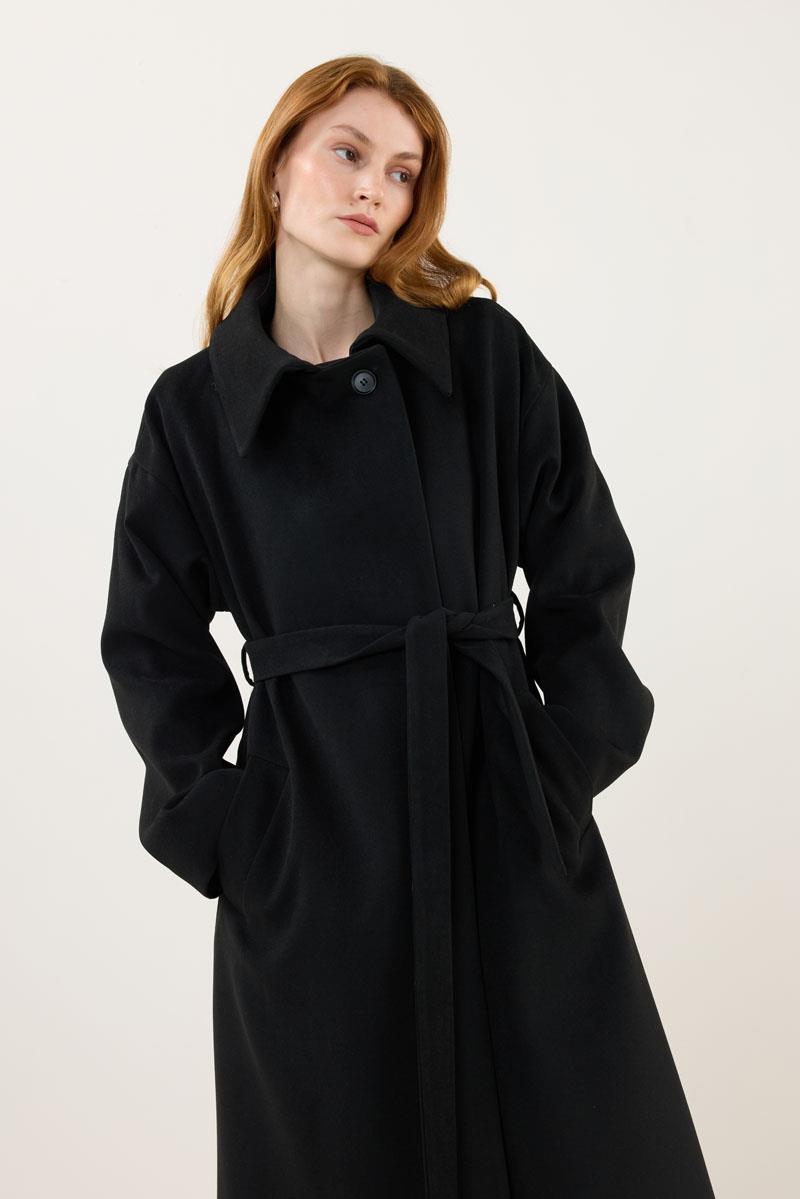 Geniş Yakalı Kaban Siyah