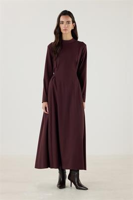 Çift Pileli Yüksek Yaka Elbise Mürdüm