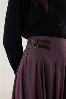 Kemer Aksesuarlı Pileli Etek Mürdüm