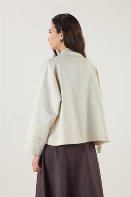 Kemerli Cepli Kısa Trençkot Krem