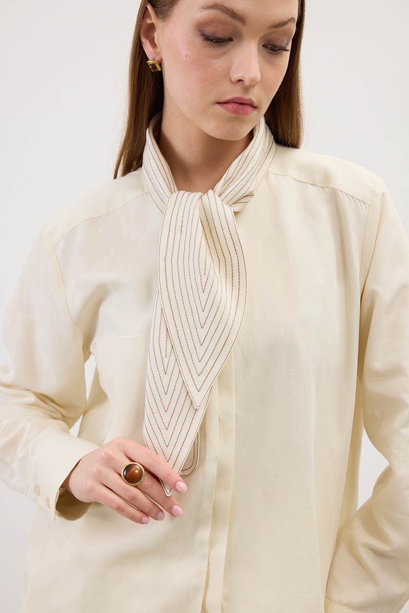 Kendinden Fularlı Gömlek Krem