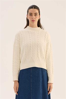 Kısa Verev Motifli Kazak Ekru