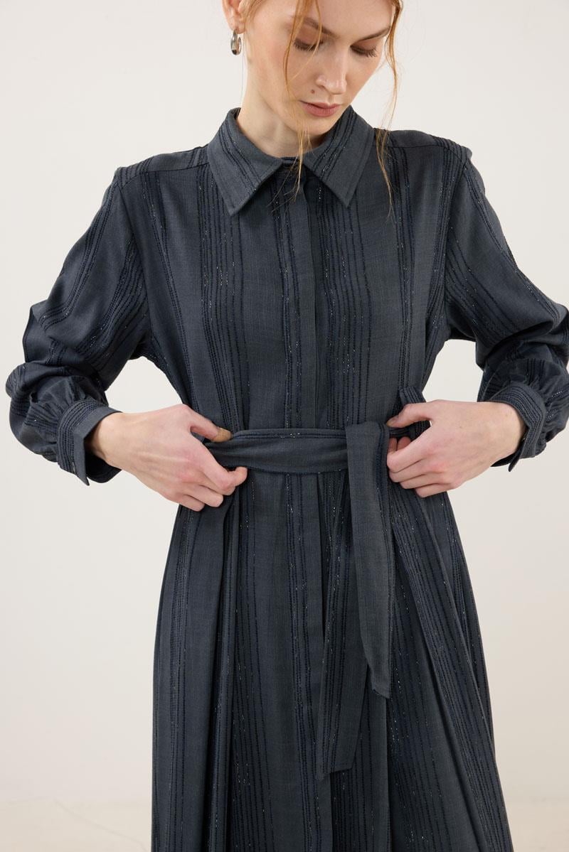 Köprü Detaylı Çizgili Elbise Füme