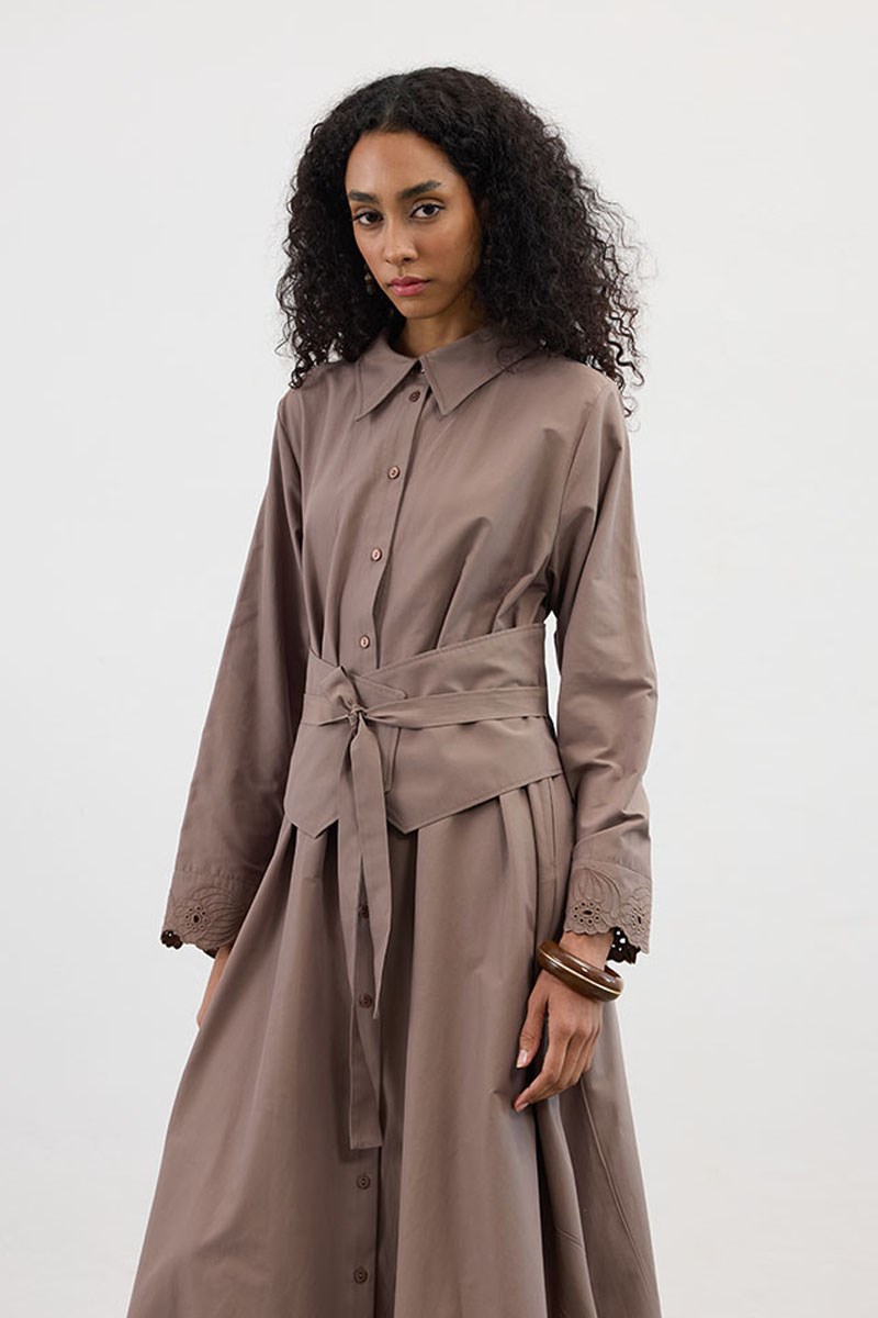 Manşeti Nakışlı Elbise Koyu Vizon