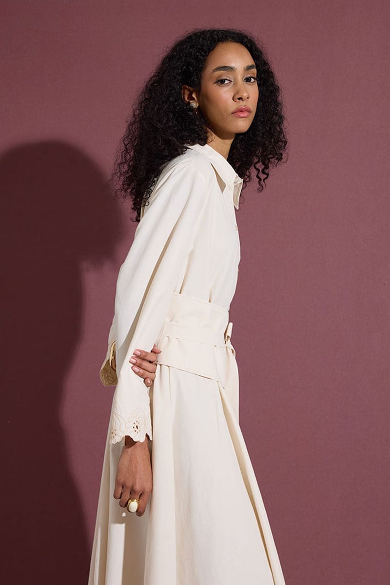 Manşeti Nakışlı Elbise Krem