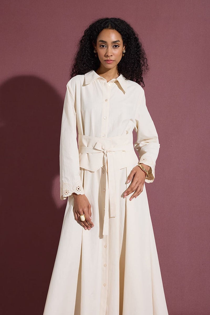 Manşeti Nakışlı Elbise Krem