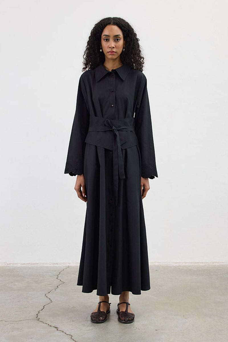 Manşeti Nakışlı Elbise Siyah