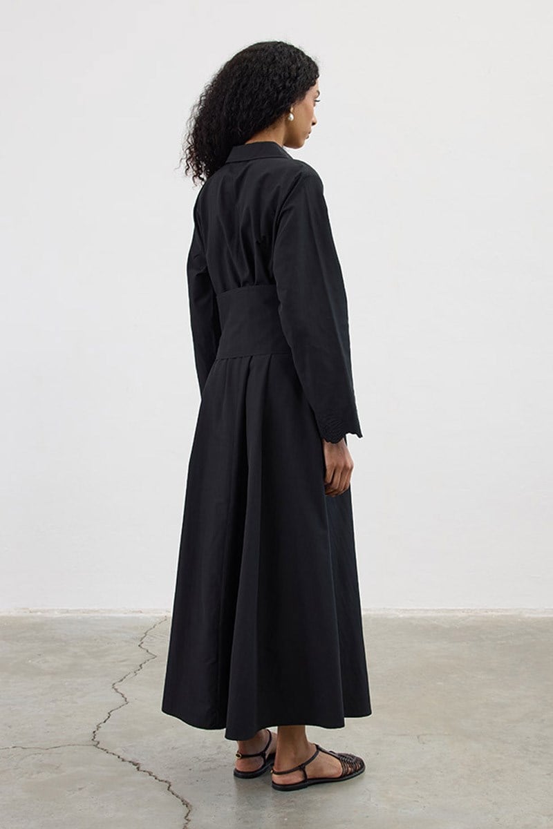 Manşeti Nakışlı Elbise Siyah