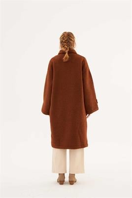 Metal Aksesuarlı Yün Kaban Taba