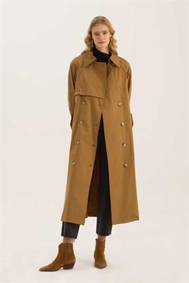 Metal Tokalı Trençkot Camel