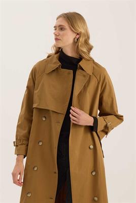 Metal Tokalı Trençkot Camel