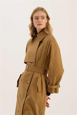 Metal Tokalı Trençkot Camel