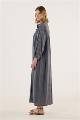 Nakışlı Müslin Elbise Füme