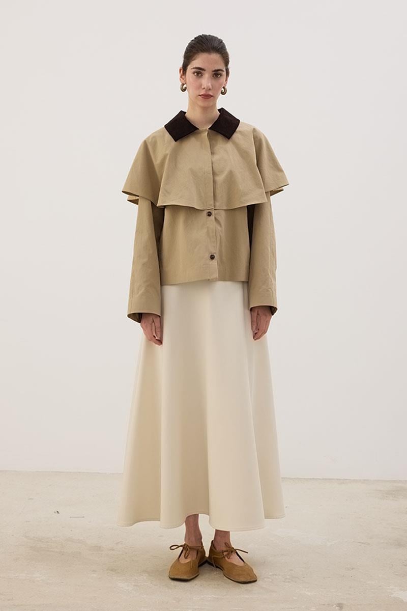 Pelerin Detaylı Kısa Trençkot Camel