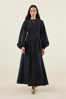 Pile Detaylı Elbise Siyah