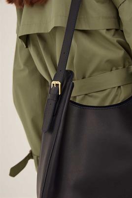 Tokalı Omuz Çantası Lacivert