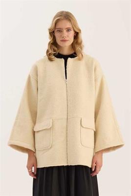 Tüylü Kaşe Fermuarlı Ceket Krem