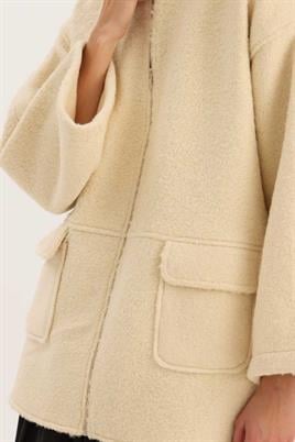 Tüylü Kaşe Fermuarlı Ceket Krem