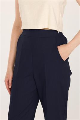 Ütü İzli Havuç Pantolon Lacivert