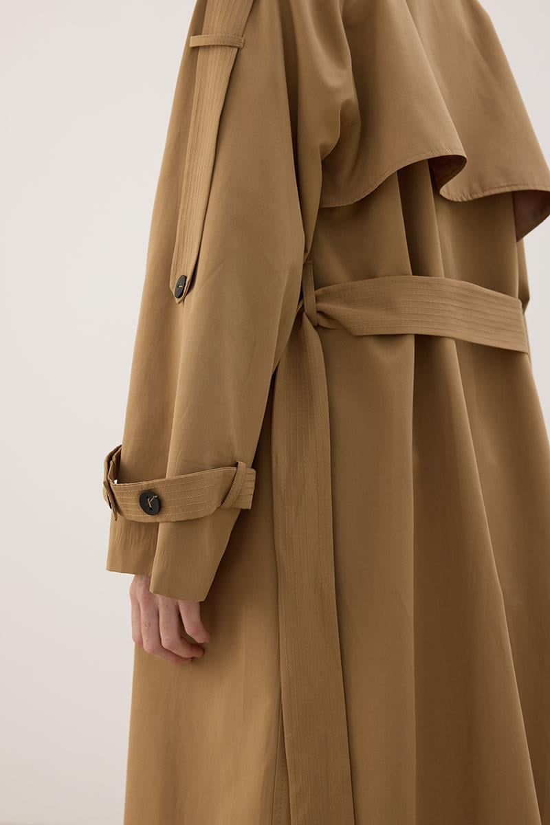 Yüksek Yaka Uzun Trençkot Camel