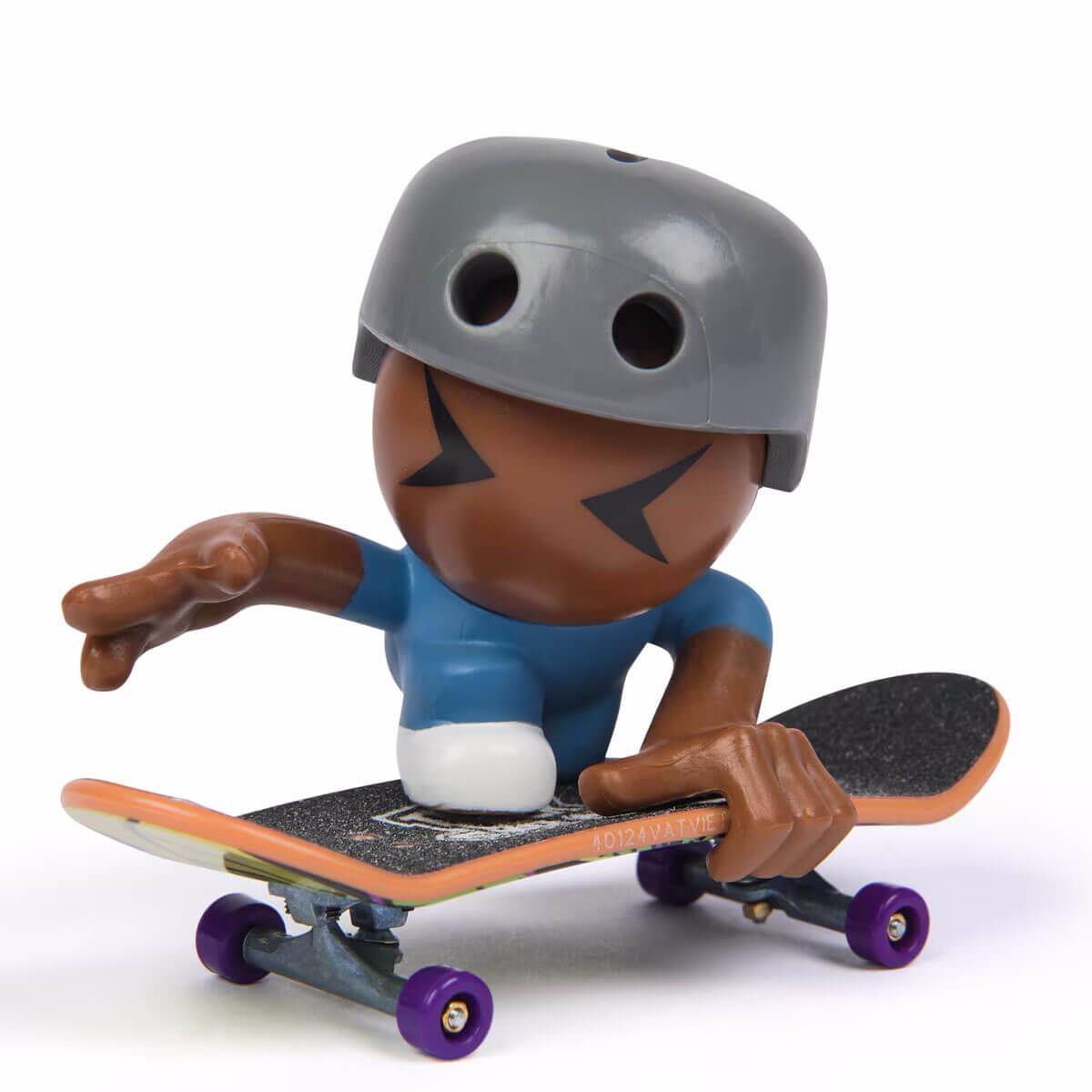 Tech Deck + Hediye Sticker Paketli Crew Figürlü Parmak Kaykayı S1 - Gri Kasklı 