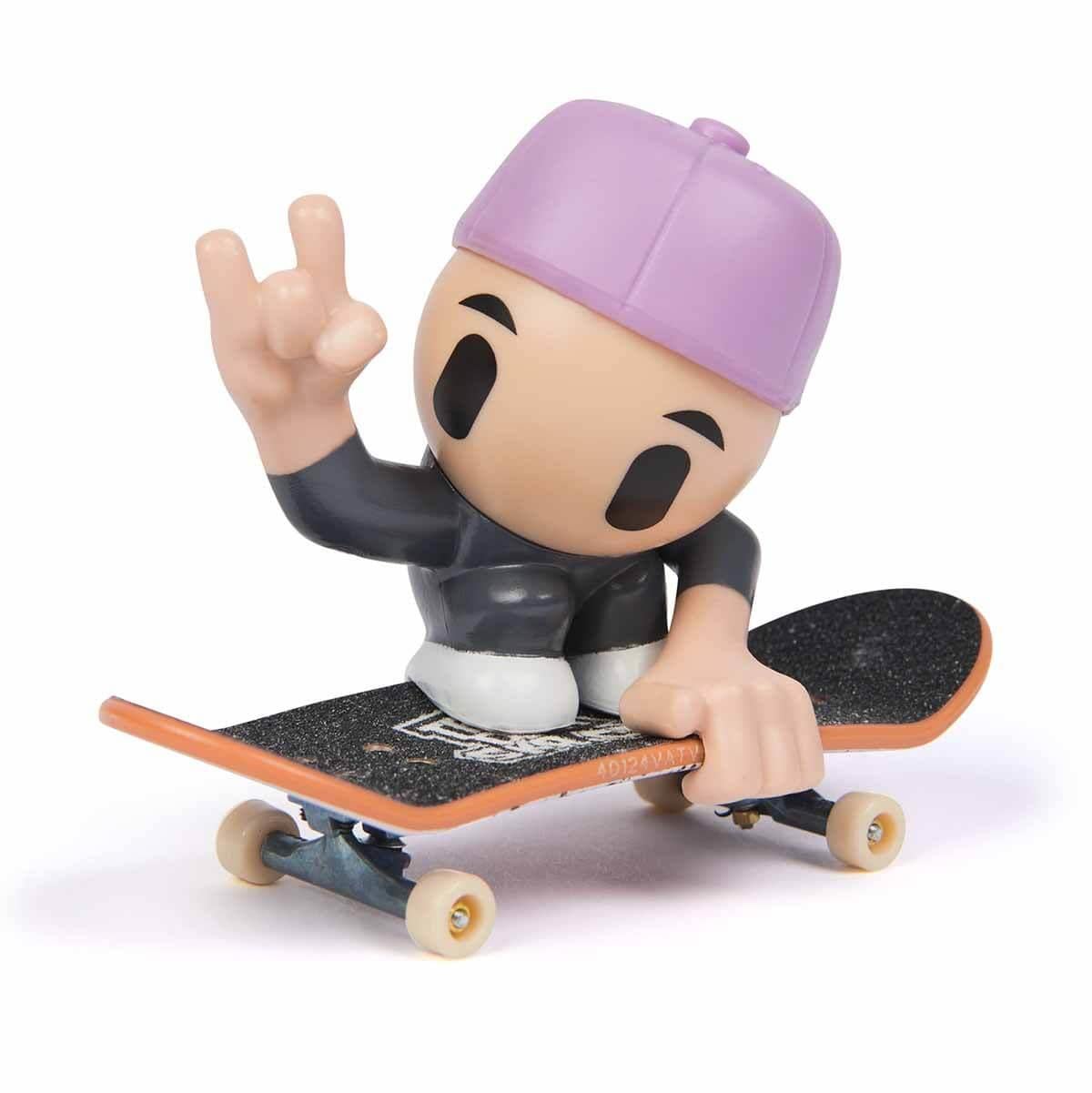 Tech Deck + Hediye Sticker Paketli Crew Figürlü Parmak Kaykayı S1 - Mor Şapkalı 