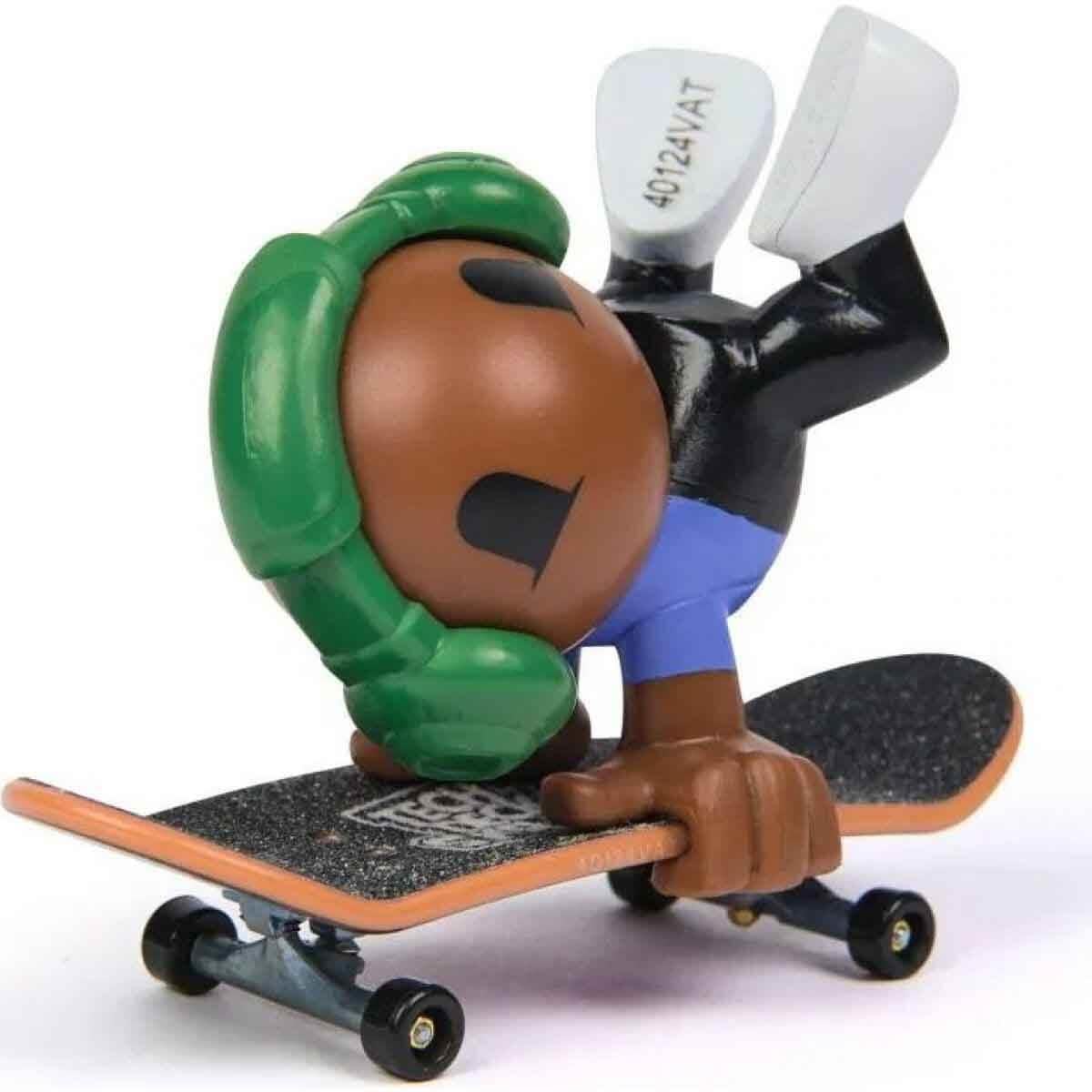 Tech Deck + Hediye Sticker Paketli Crew Figürlü Parmak Kaykayı S1 - Yeşil Kulaklıklı 