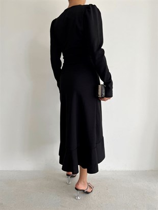 Siyah Kruvaze Volanlı Uzun Kol Elbise