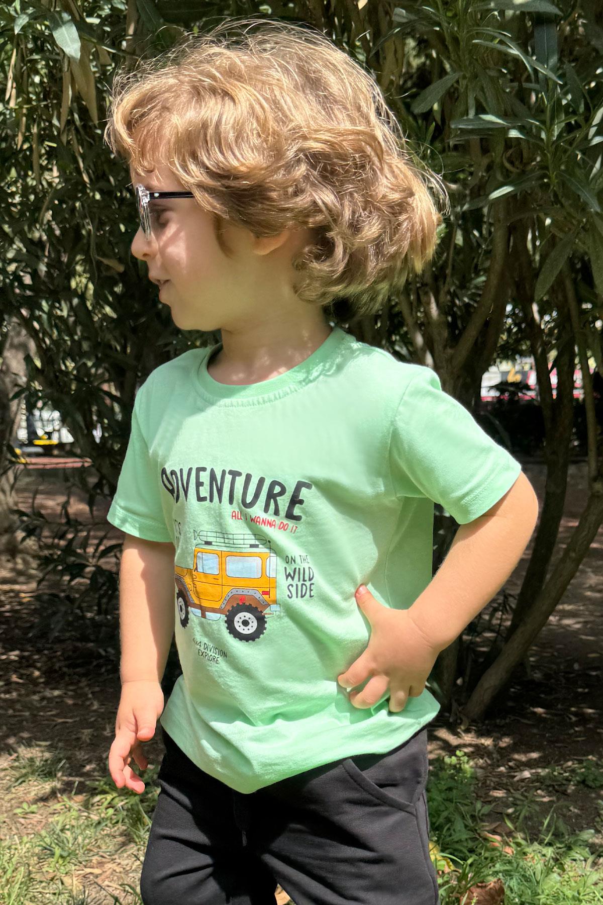 Breeze Erkek Çocuk Tişört Macera Temalı 4x4 Araba Baskılı Su Yeşili (2-6 Yaş)