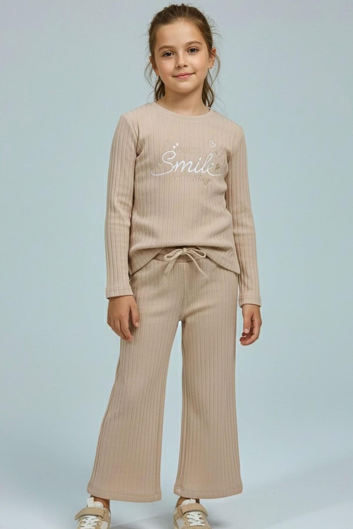 Breeze Kız Çocuk Pantolonlu Takım Yazı & Kalp Nakışlı Pantolonu Fiyonk Aksesuarlı Bej (4-8 Yaş)