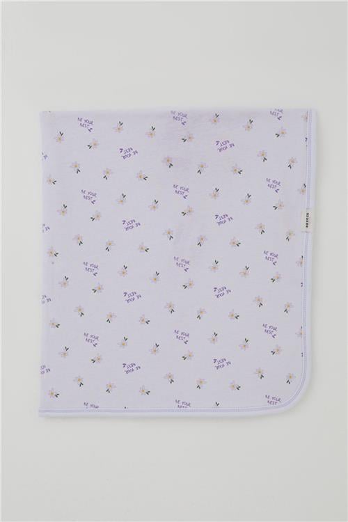 Breeze  Yenidoğan Bebek Battaniyesi Çiçek & Yazı Desenli Beyaz (75 x 85 cm)